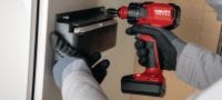 SFE 2-A12 Multi-head drill driver Subcompact-class 12V multi-head cordless drill driver (offset, right-angle, 13 mm keyless and hex bit holder) for installation work in tight spaces and around corners Applications 5