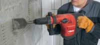 TE-YX SC Scaling chisels Self-sharpening SDS Max (TE-Y) scaling chisels for scraping away weld spatter, formwork seepage and other residues Applications 2