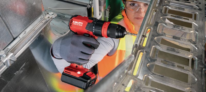 Cordless drill for tight spaces hotsell