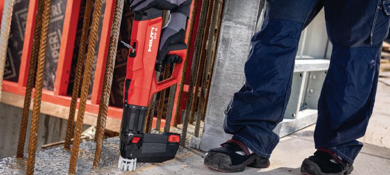 X-U MX steel/masonry nails (collated) High-performance collated nails for fastening to concrete and steel using powder-actuated tools Applications 1